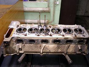 Головка блока цилиндров двигателя BMW M50