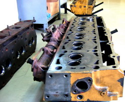 Обработка седел – одна из важнейших и востребованных операций в ремонте головок блока двигателей грузовых автомобилей и спецтехники