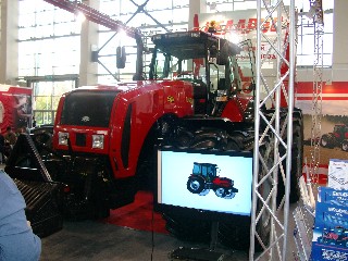 Новый трактор "Беларусь" не уступает европейским конкурентам